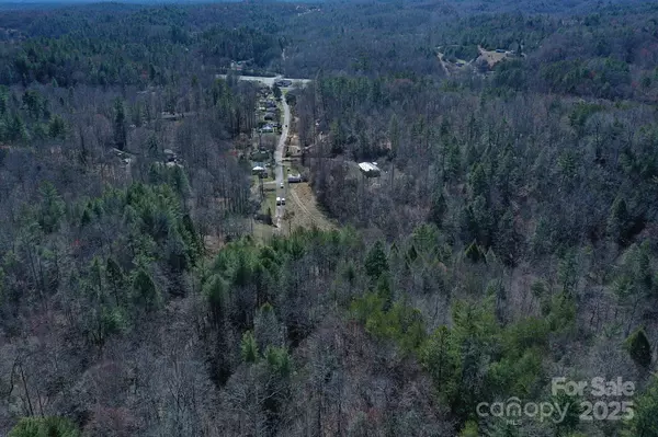 1517 Echo DR, Lenoir, NC 28645