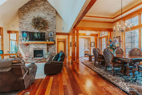 6205 Plantation Pointe DR, Granite Falls, NC 28630