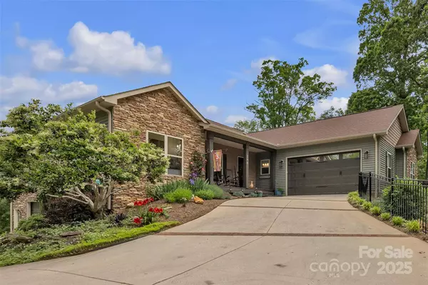 298 Poplar Grove CT, Taylorsville, NC 28681