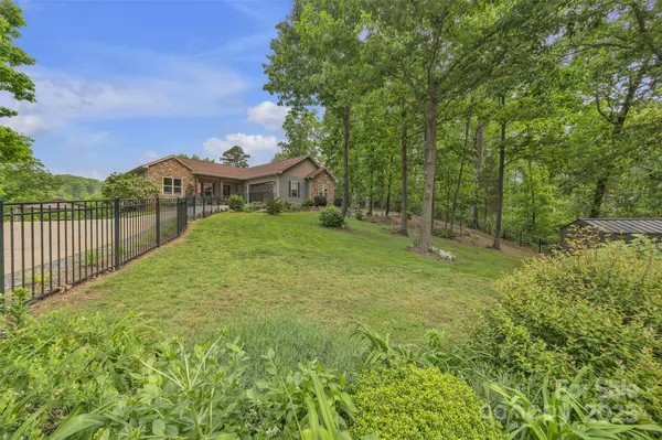 298 Poplar Grove CT, Taylorsville, NC 28681