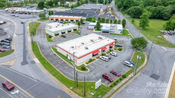 929 15th ST NE, Hickory, NC 28601