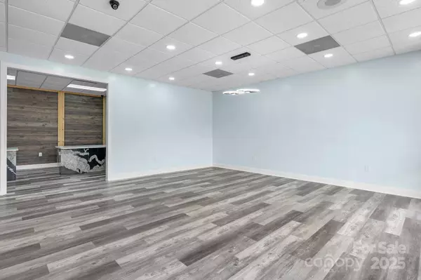 929 15th ST NE, Hickory, NC 28601