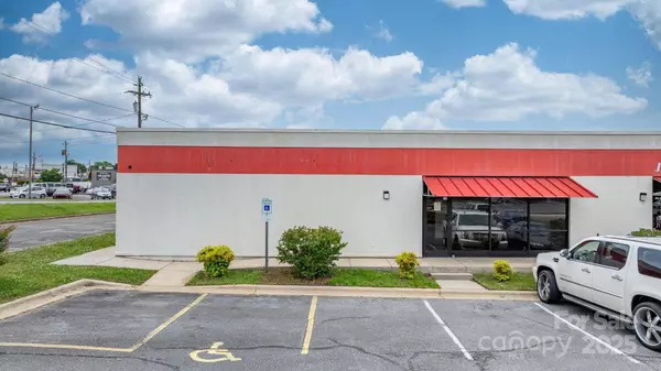 929 15th ST NE, Hickory, NC 28601