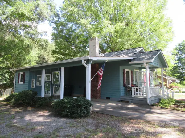 1051 S Brady AVE, Newton, NC 28658