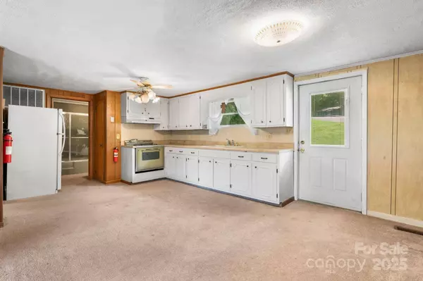 6256 Monford DR, Conover, NC 28613