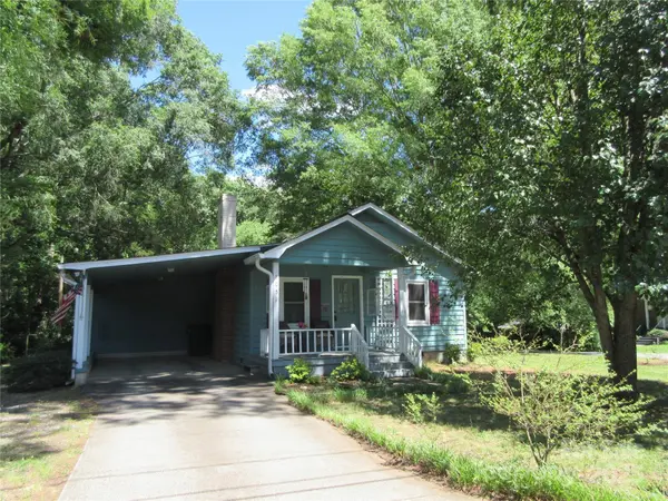 1051 S Brady AVE, Newton, NC 28658