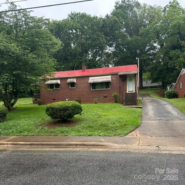 127 S Caldwell AVE, Newton, NC 28658