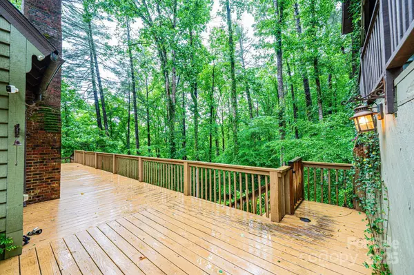 809 Westminster CIR SW, Lenoir, NC 28645