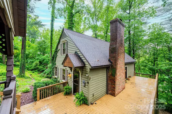 809 Westminster CIR SW, Lenoir, NC 28645