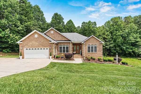 1616 Indian Springs DR NW, Conover, NC 28613