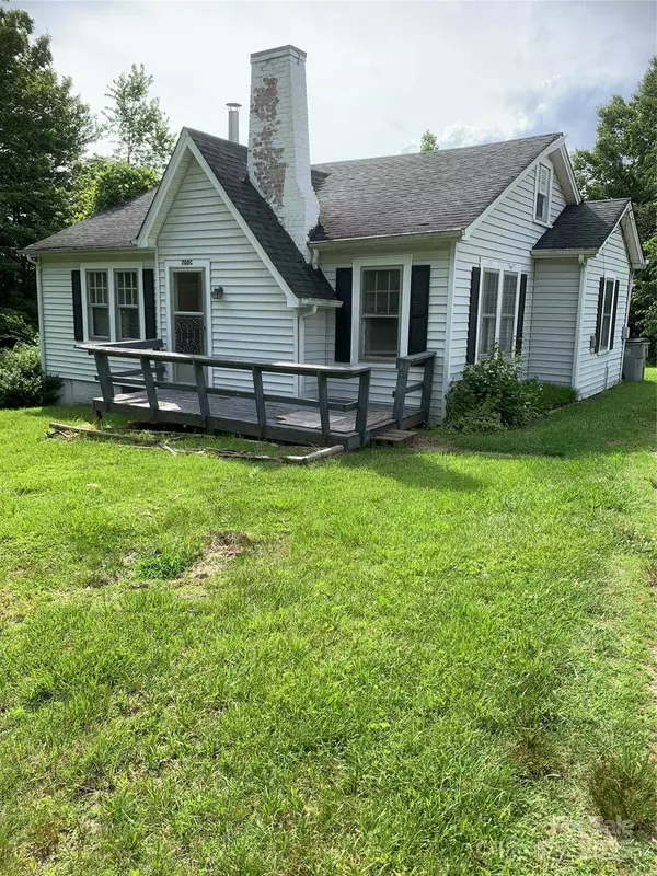 702-C Broadway ST NW, Lenoir, NC 28645