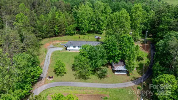 4375 Fox RD, Lenoir, NC 28645