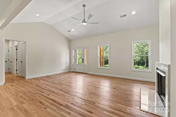 6249 Hayden DR, Hickory, NC 28601