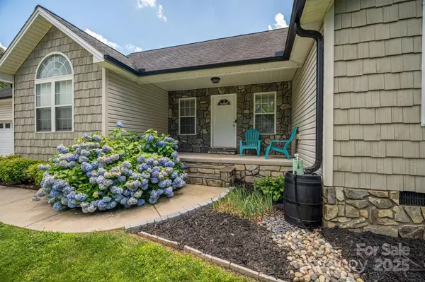 104 Nottingham DR, Maiden, NC 28650