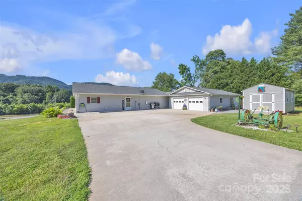 5158 Jenkins RD, Morganton, NC 28655