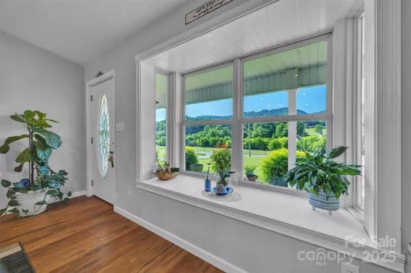 5158 Jenkins RD, Morganton, NC 28655