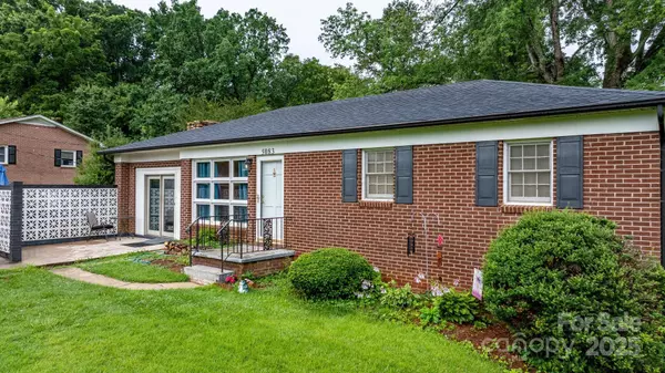 5083 Fleetwood DR, Hickory, NC 28602