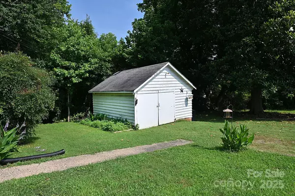 792 W NC Hwy 150 ST, Lincolnton, NC 28092