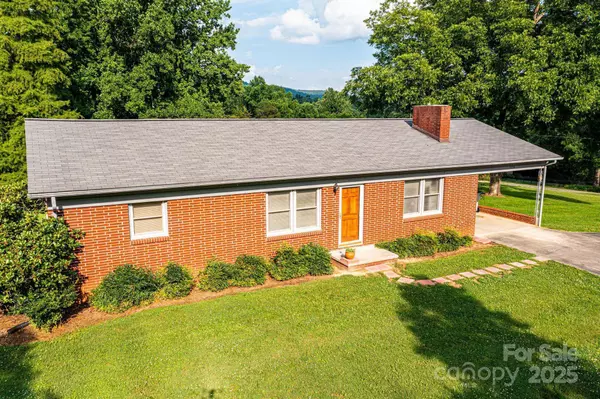 2736 Ellerwood RD SE, Hudson, NC 28638