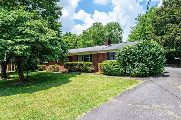 1008 2nd ST SE, Conover, NC 28613