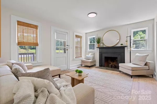 2704 Kool Park RD NE, Hickory, NC 28601