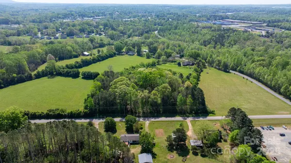 1367 Zeb Haynes RD, Maiden, NC 28650