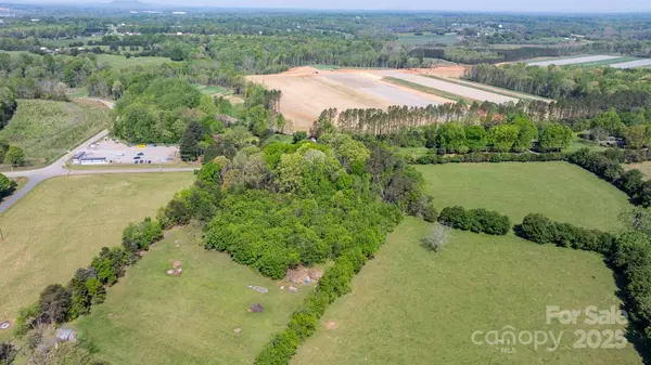 1367 Zeb Haynes RD, Maiden, NC 28650