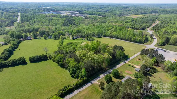 1367 Zeb Haynes RD, Maiden, NC 28650