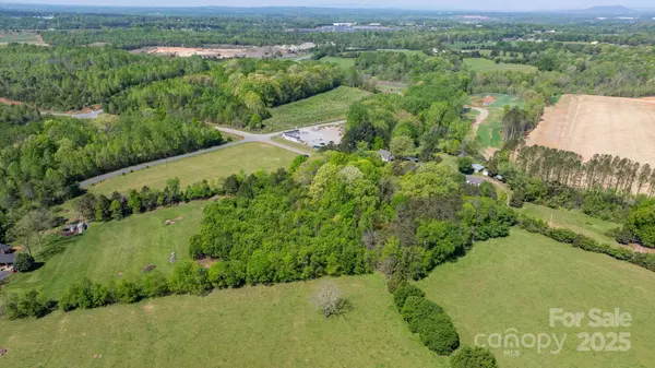 1367 Zeb Haynes RD, Maiden, NC 28650