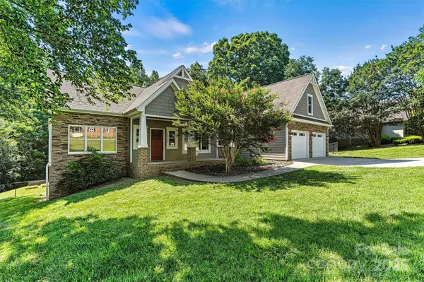 3450 4th Street BLVD NW, Hickory, NC 28601