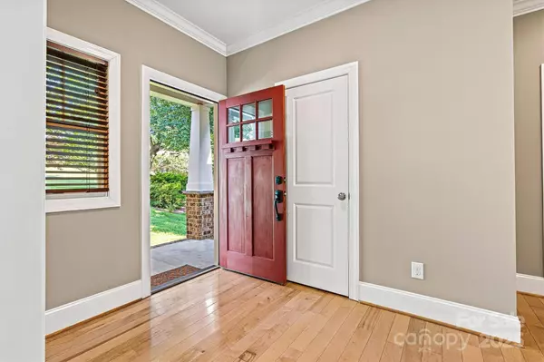 3450 4th Street BLVD NW, Hickory, NC 28601