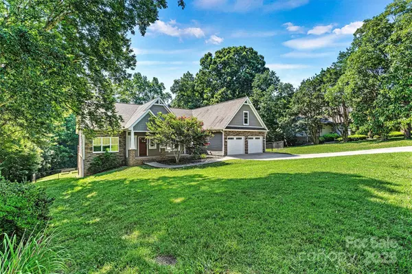 3450 4th Street BLVD NW, Hickory, NC 28601