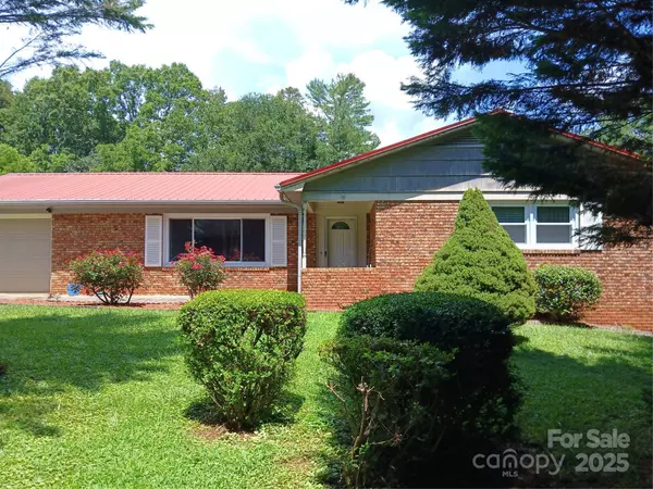 209 Northwood DR, Morganton, NC 28655