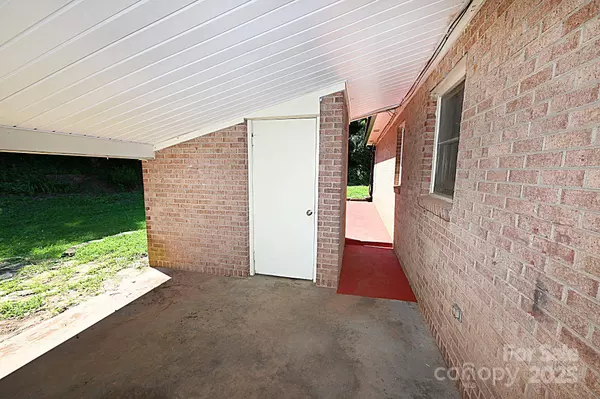 112 Lovelady RD, Valdese, NC 28690