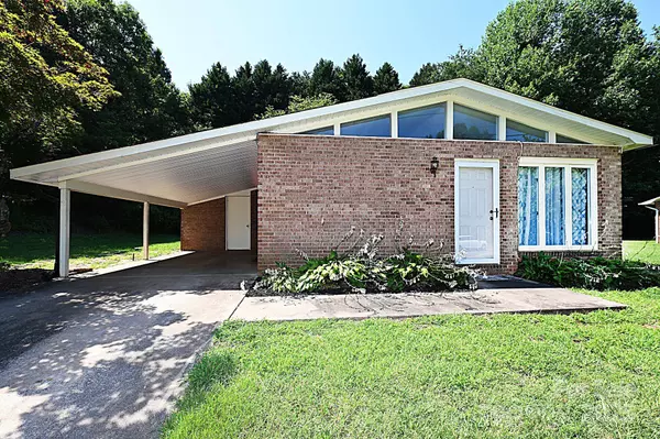 112 Lovelady RD, Valdese, NC 28690