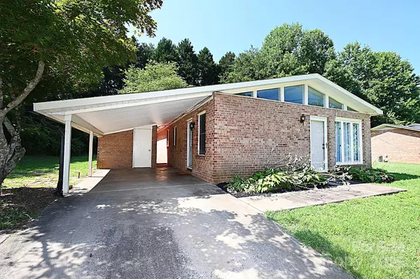 112 Lovelady RD, Valdese, NC 28690