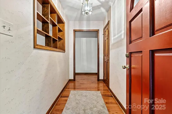 1408 Kensington CIR, Newton, NC 28658