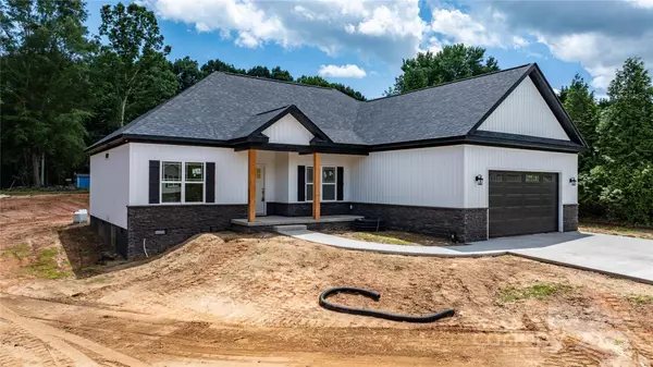 2333 Ellen ST, Granite Falls, NC 28630