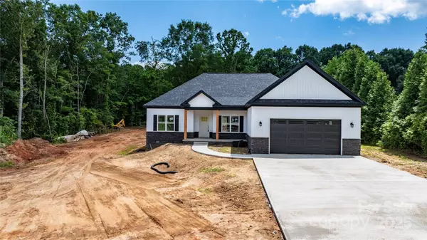 2333 Ellen ST, Granite Falls, NC 28630