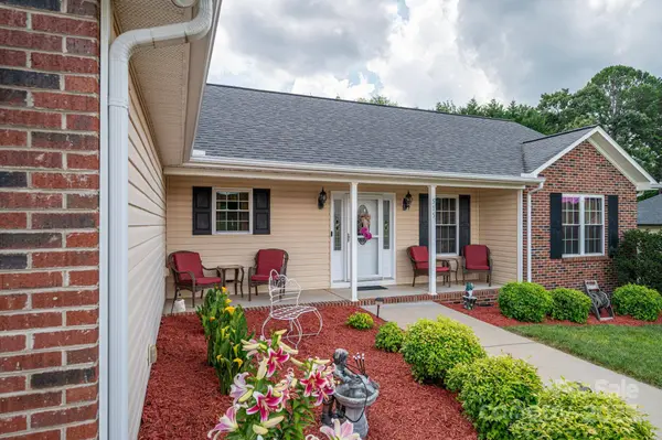 515 E Carpenter ST, Maiden, NC 28650