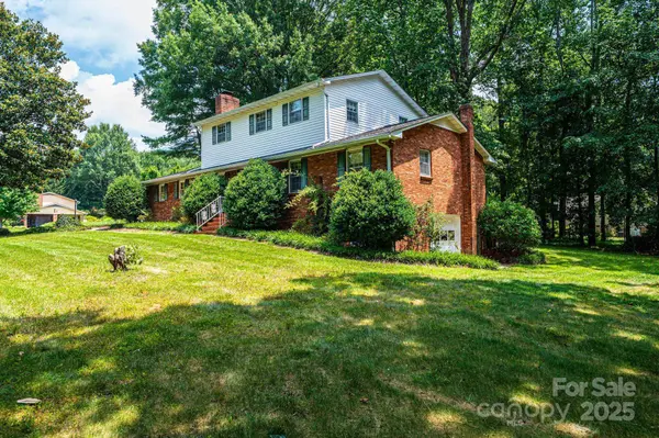 3781 Dover ST, Claremont, NC 28610