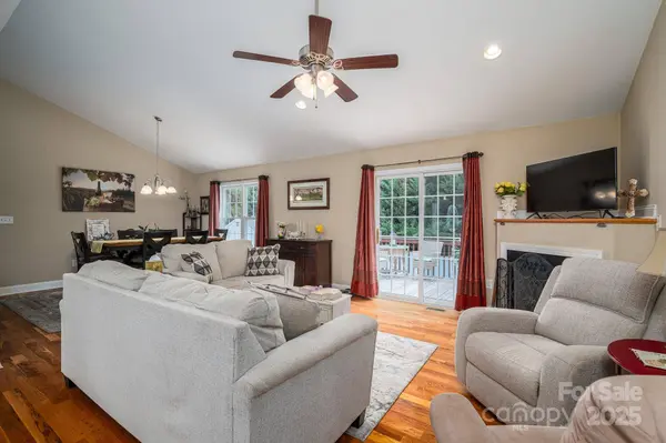 515 E Carpenter ST, Maiden, NC 28650