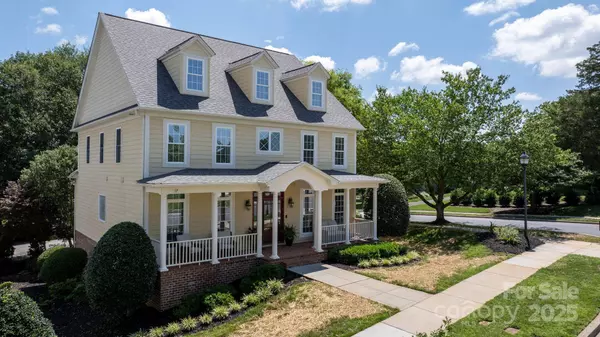 1902 4th Street CT NW, Hickory, NC 28601