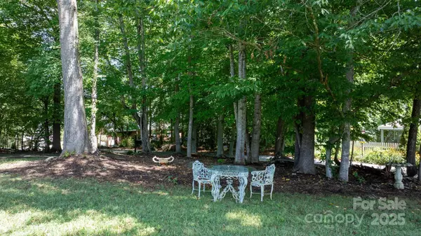 1902 4th Street CT NW, Hickory, NC 28601