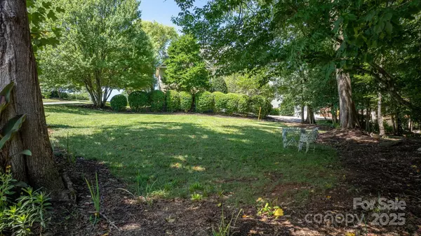 1902 4th Street CT NW, Hickory, NC 28601