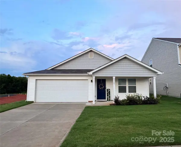 2560 Celestial DR, Newton, NC 28658