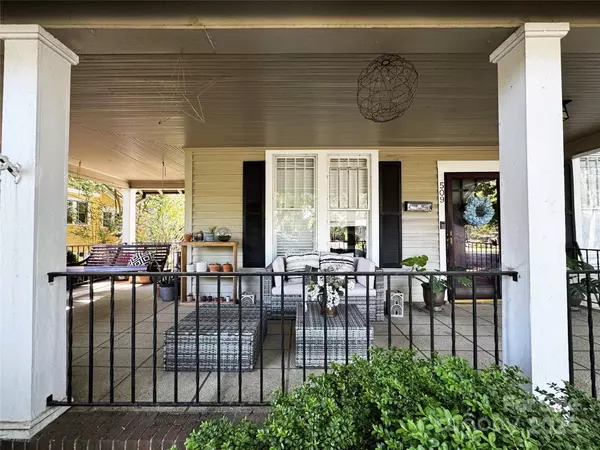 509 W 8th ST, Newton, NC 28658