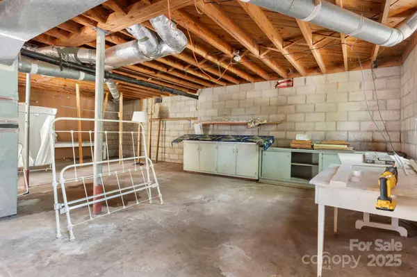 43 Forest AVE, Granite Falls, NC 28630