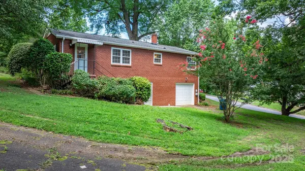 43 Forest AVE, Granite Falls, NC 28630