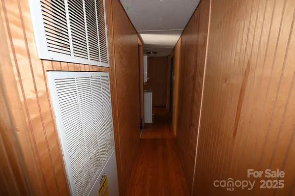 2334 Rainbow Heights CIR, Lenoir, NC 28645